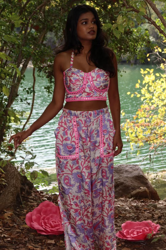 Ambily Set